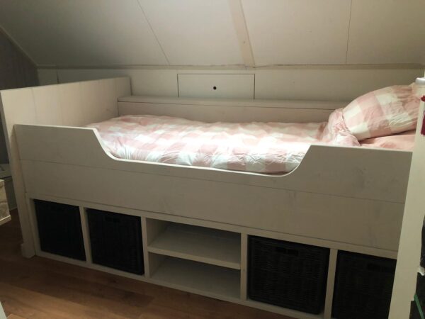 Steigerhouten kajuitbed Anne-Lotte